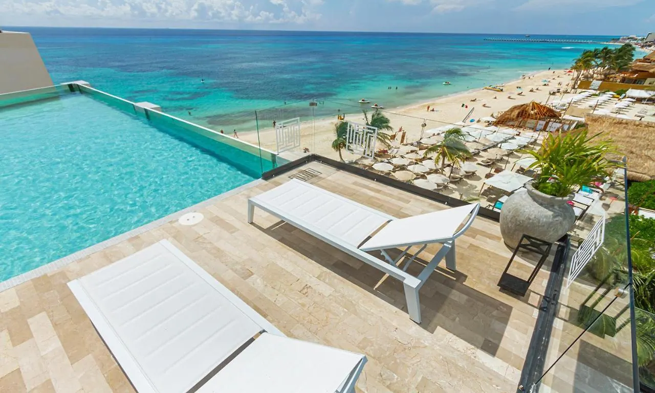 شقة بلايا ديل كارمن  في Ocean Blue Front Beach