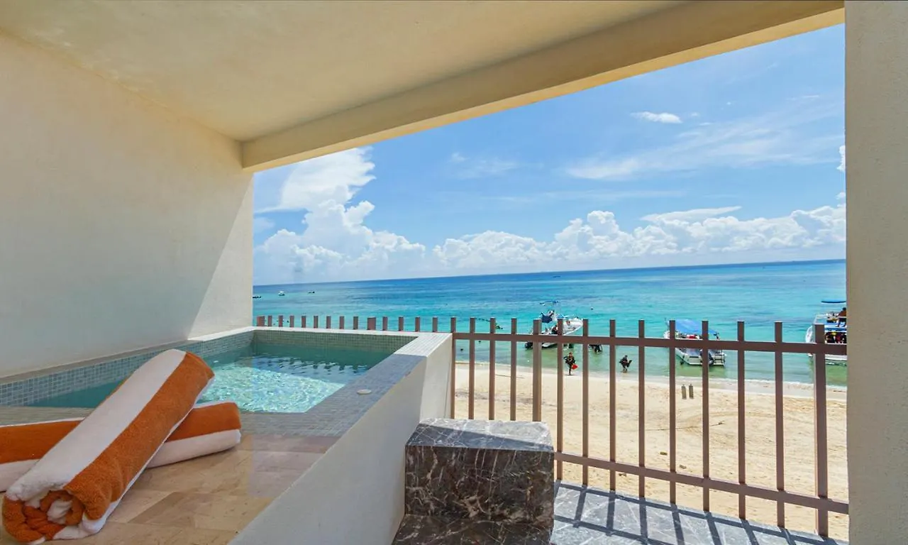 شقة بلايا ديل كارمن  في Ocean Blue Front Beach