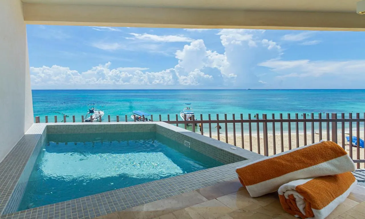 شقة بلايا ديل كارمن  في Ocean Blue Front Beach