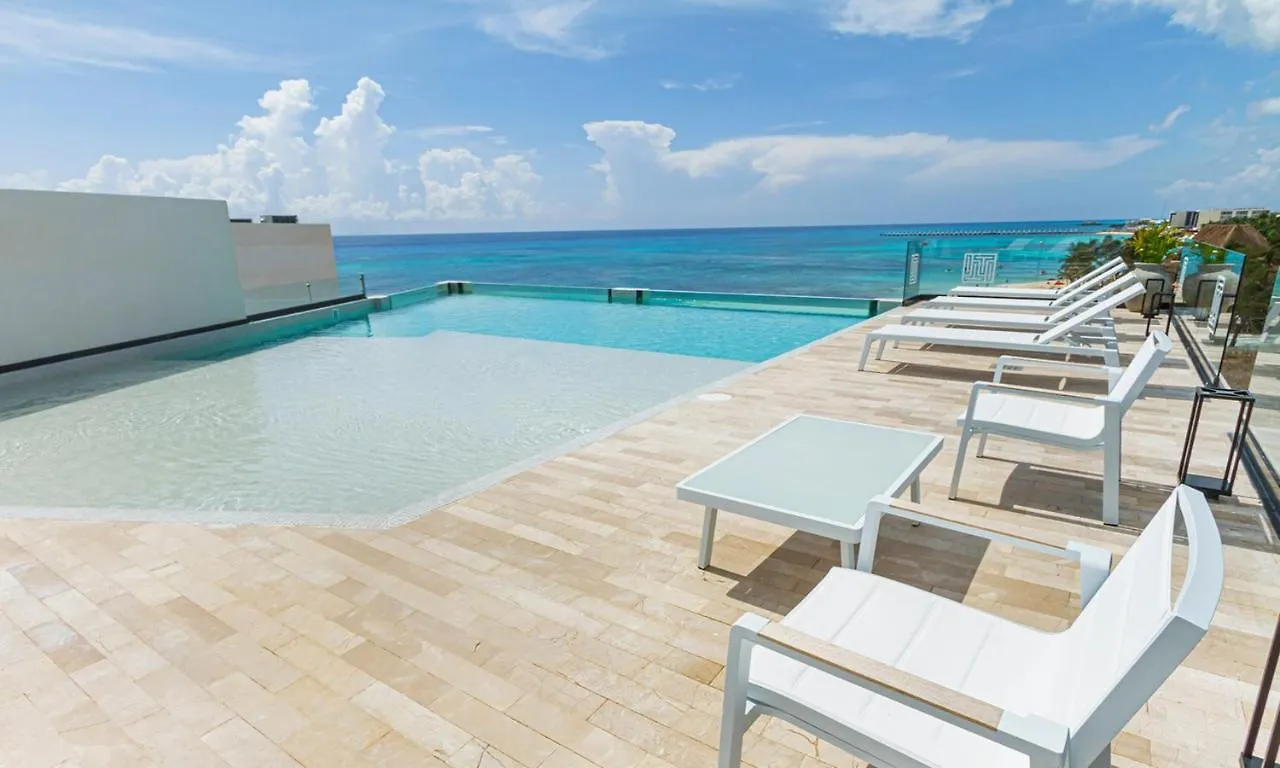 Ocean Blue Front Beach Apartment Playa del Carmen