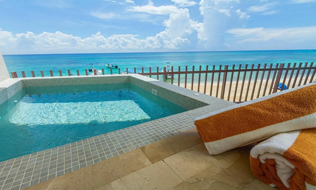Ocean Blue Front Beach Apartment Playa del Carmen Mexico